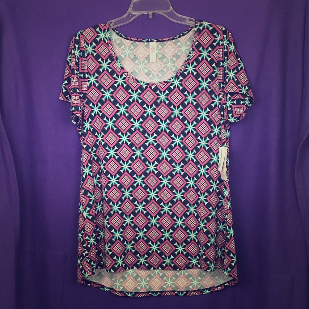 NWT LuLaRoe Classic T-Shirt Geometric Pattern - M